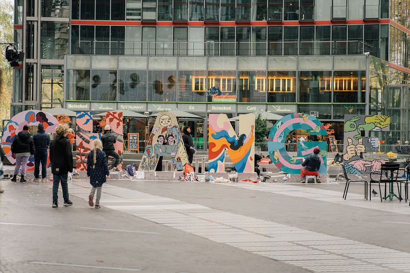 CHANGE - Mural installation for LinkedIN 5