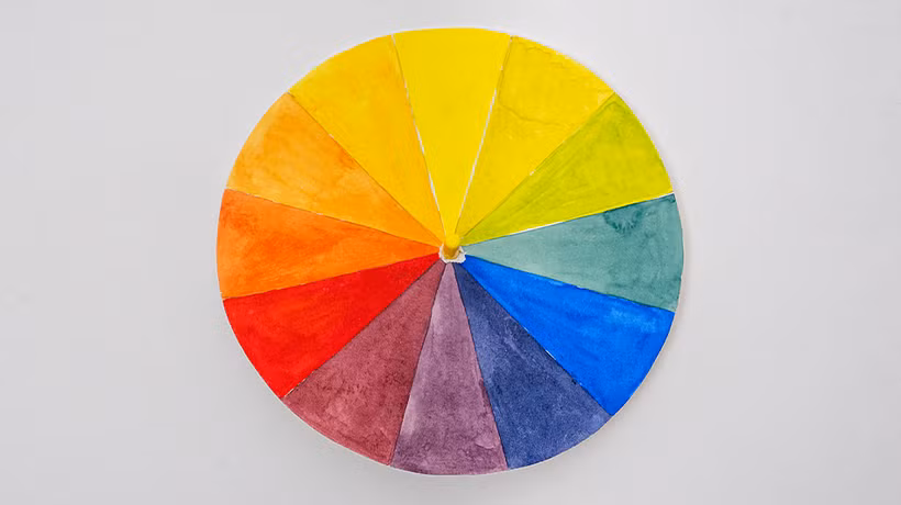 The color wheel is a basic tool of color theory. In her course, Laura McKendry teaches you take make your own with watercolor