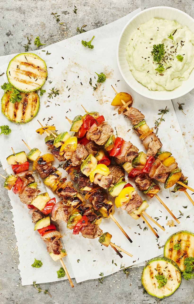 Brochetas - Luz Artificial