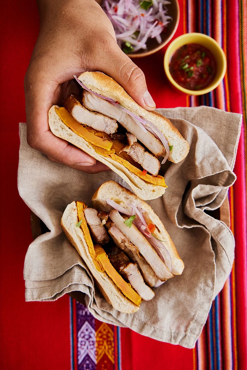 Pan con chicharrón - Luz Artificial y luz natural