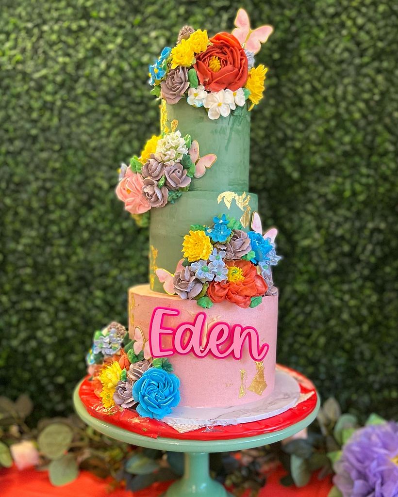My project for course: Decorative Buttercream Flowers for Cake Design 2