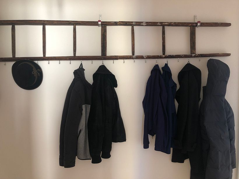 Garderobe aus einer alten Leiter 1