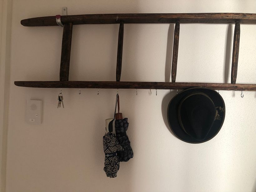 Garderobe aus einer alten Leiter 2