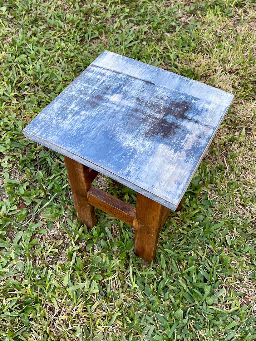 Mi proyecto del curso: Upcycling de muebles vintage con técnicas de pintura 4