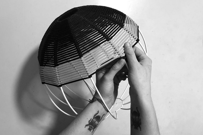 Tecnica di intreccio per i paralumi