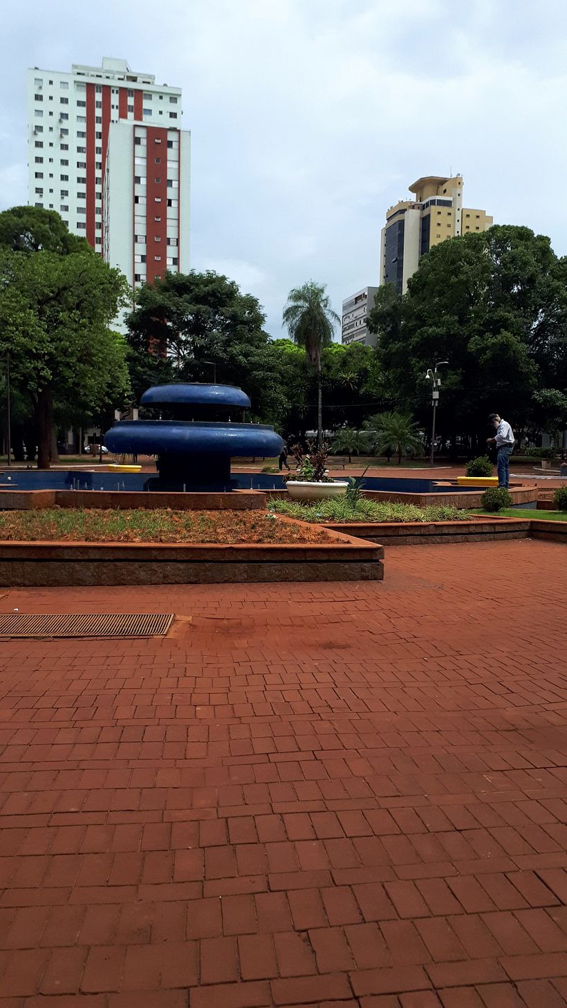 4.2 - referência: fotografia feita por mim, em uma das principais praças da cidade onde vivo, Campo Grande-Brasil