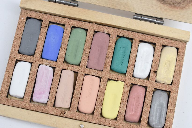 Los pasteles estas elaborados con Pigmentos laca botánicos y pigmentos térreos arcillosos.