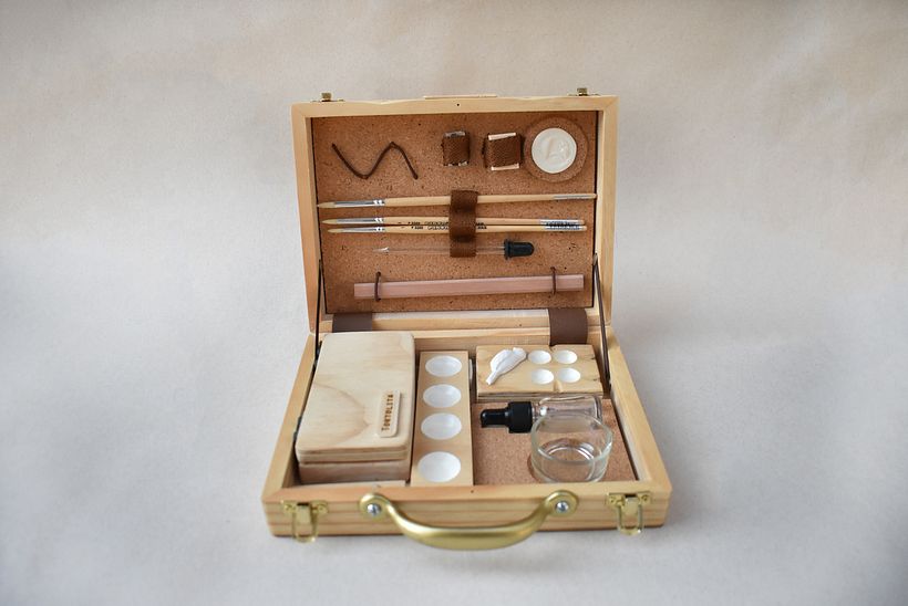 Maletín Veliz, un maletín con un montón de artilugios de Arte Eco.