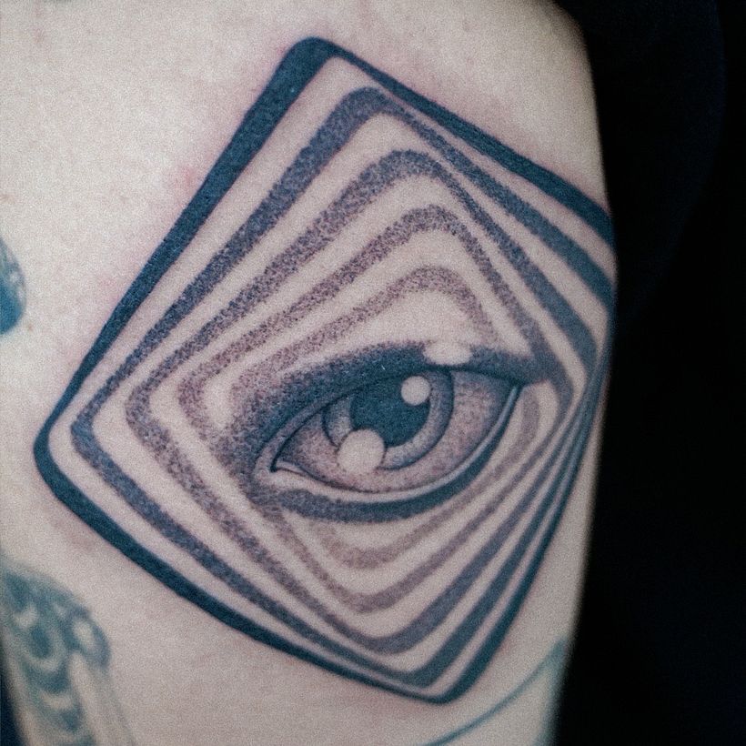 OP ART EYE TATTOO 6