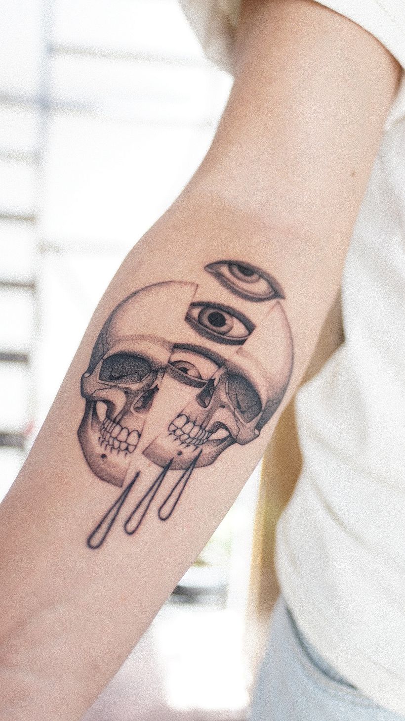SURREAL SKULL 3