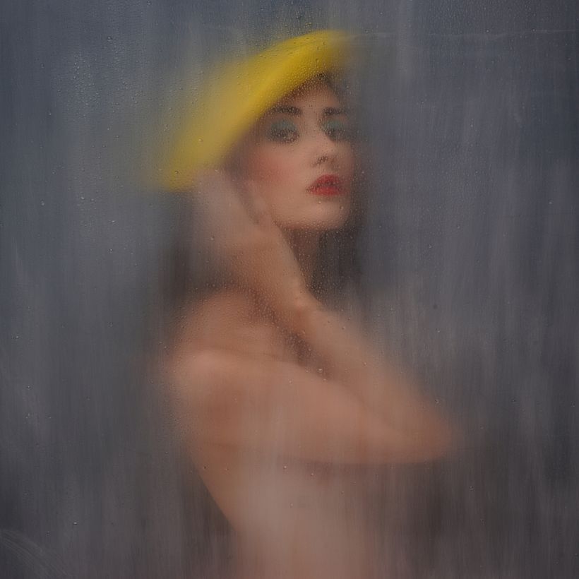 Il mio progetto del corso: Ritratto fotografico attraverso superfici traslucide 3