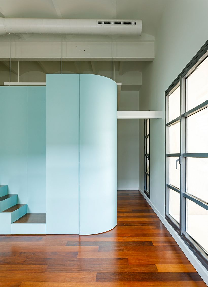 LOFT by NeuronaLab | vivienda familiar en Poblenou 6