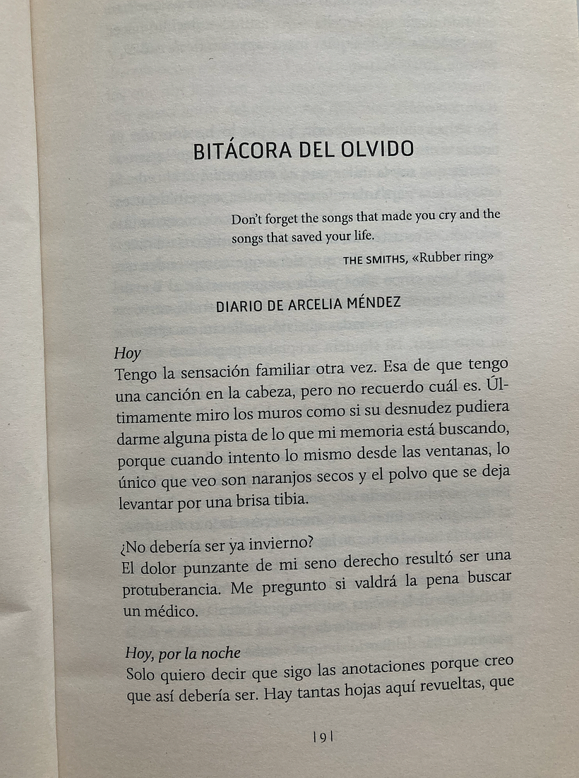 Inicio del cuento «Bitácora del olvido» en el libro El triunfo de la memoria