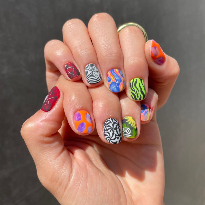 Hand painted optical illusion 3