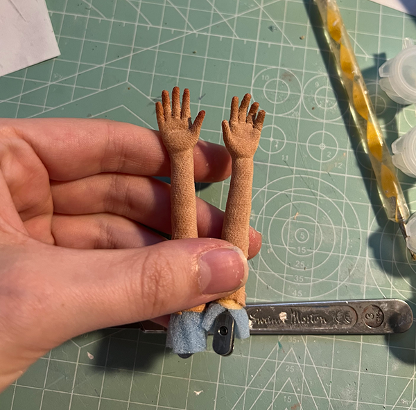 Ilume Puppets 12