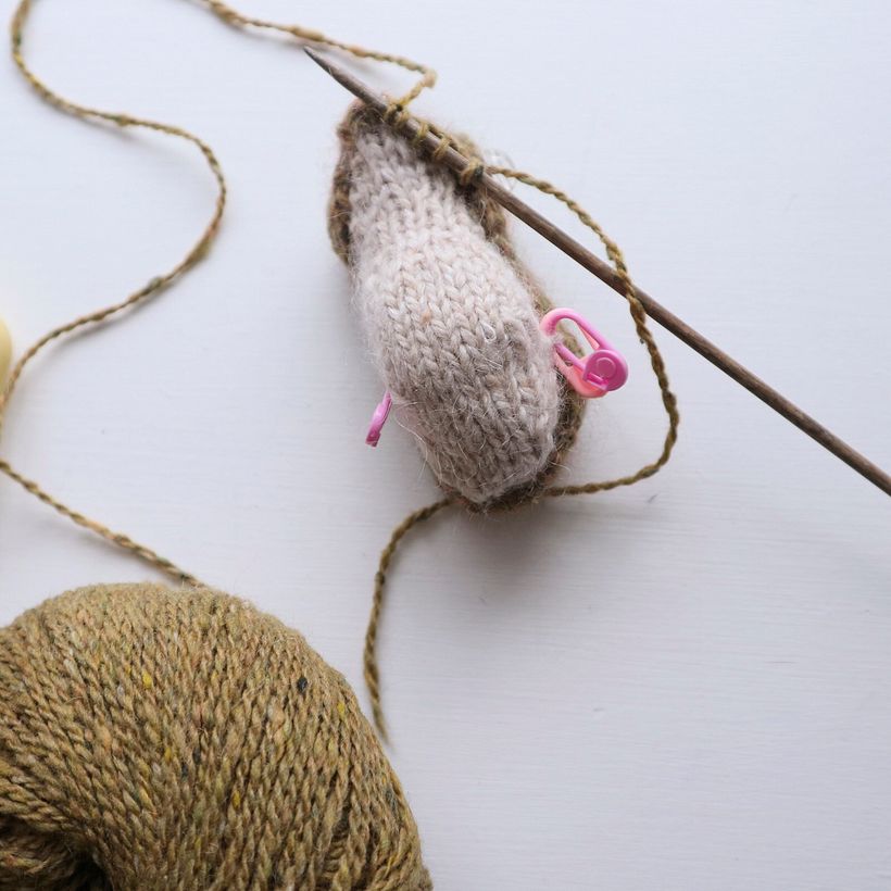 Frog knitting 2
