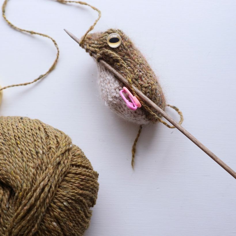 Frog knitting 3