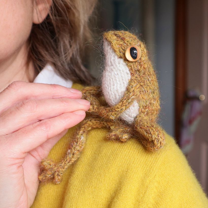 Frog knitting 11
