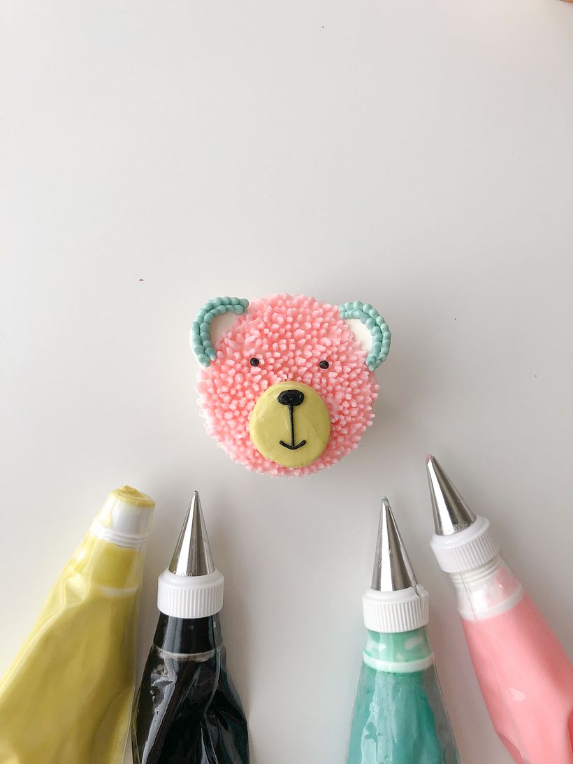 This adorable little bear has such a wonderful fur texture. The chocolate ears really make it pop!