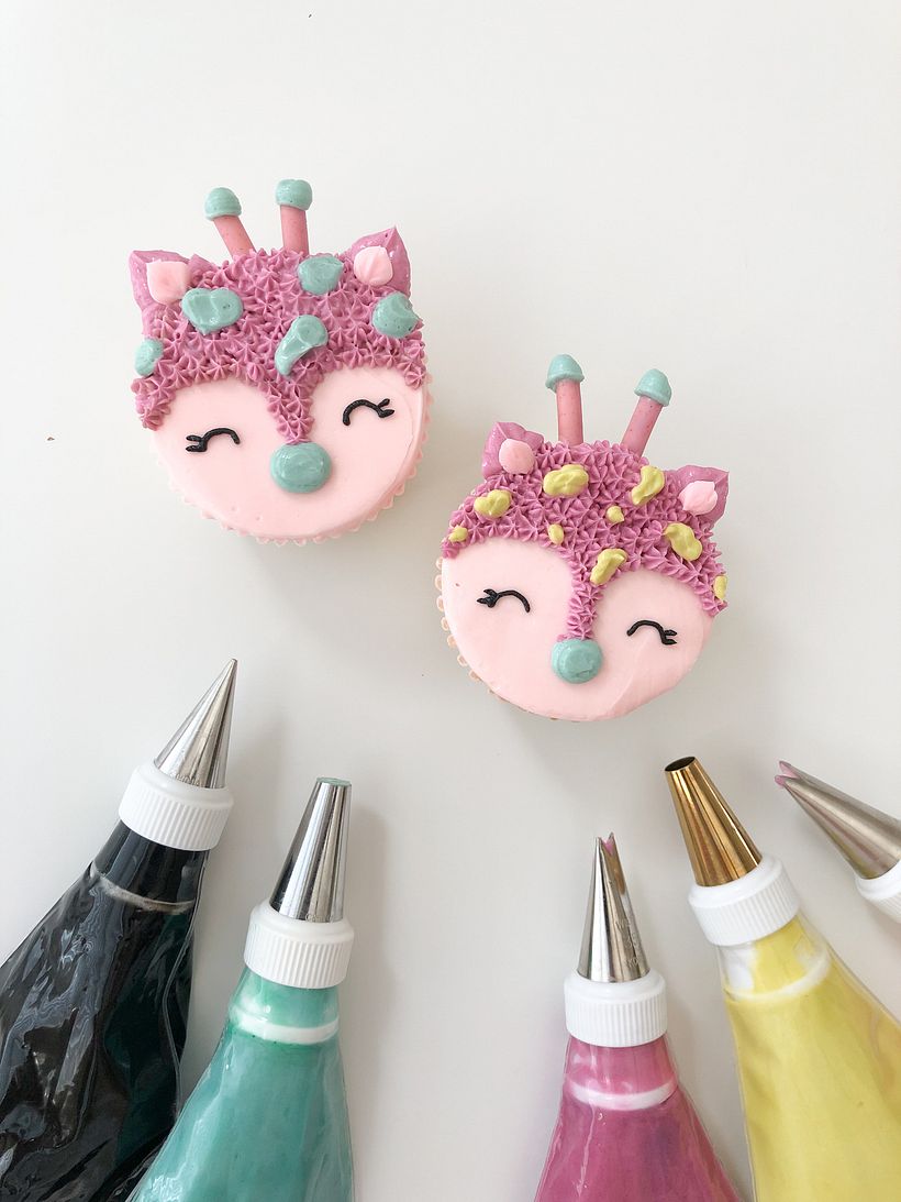 Which colored dots do you prefer on the giraffes? Lime green or blue?