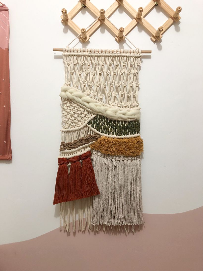 Melhor curso que já adquiri na plataforma. Eu já produzia Macrame, e aprender com a Larissa Melendez foi espetacular!