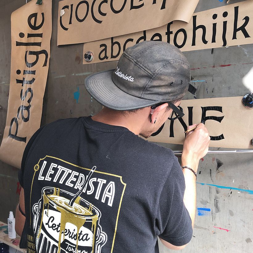 Font Pastiglie Leone - Studio per carattere tipografico, lettere dipinte a mano