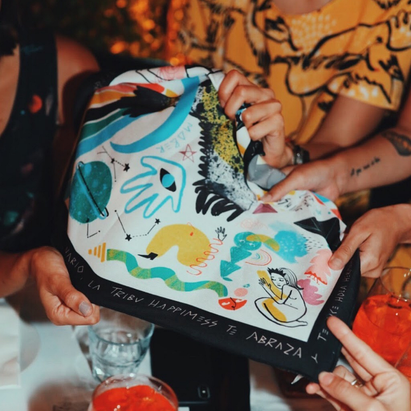 Pañuelo. Colección Happimess en Ver (2019)