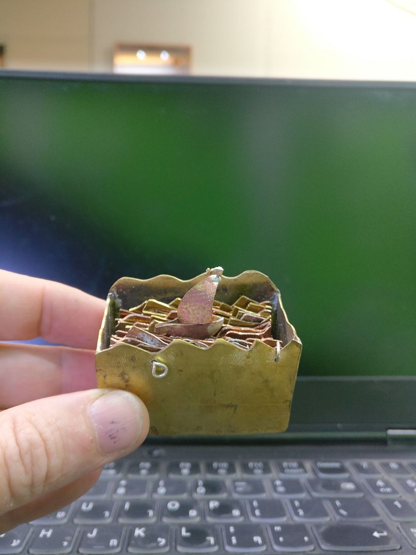 Same project, but in brass and copper. It's still a sketch, might make a more elaborate one later :)