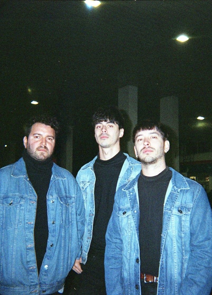 Los Medanos - Colmillos  - Música