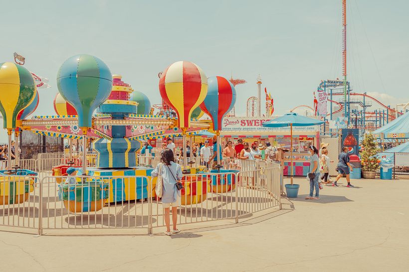 Foto editada de — Parque de diversões, Coney Island, junho de 2022