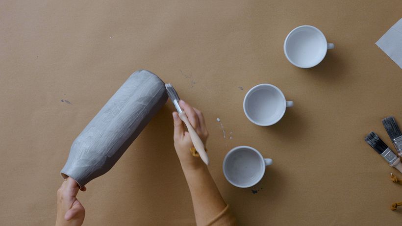 Al trabajar con glaze debes pintar capas más gruesas.