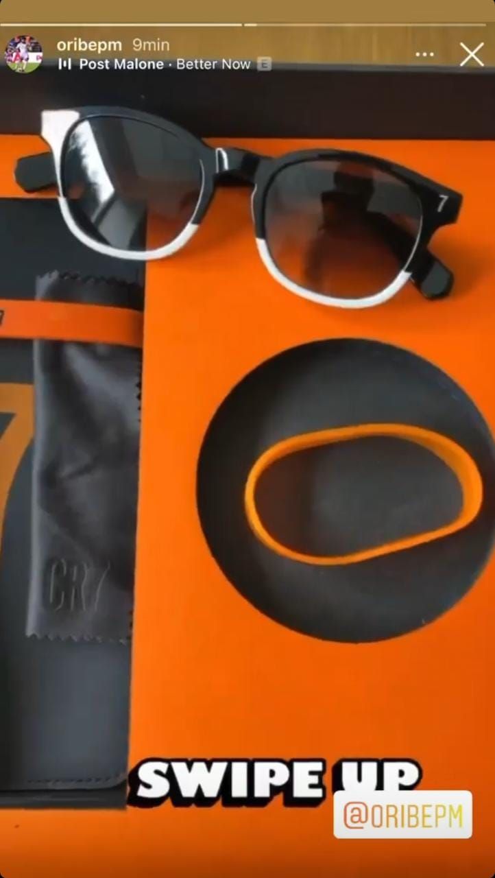 Distribución y desarrollo de la linea de lentes de sol de CR7 5