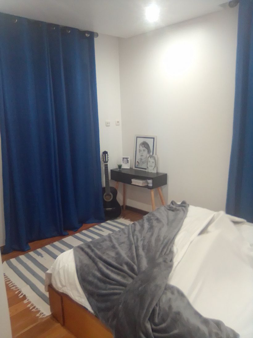 Resultado final. Falta alterar os cortinados e substituir a cama.