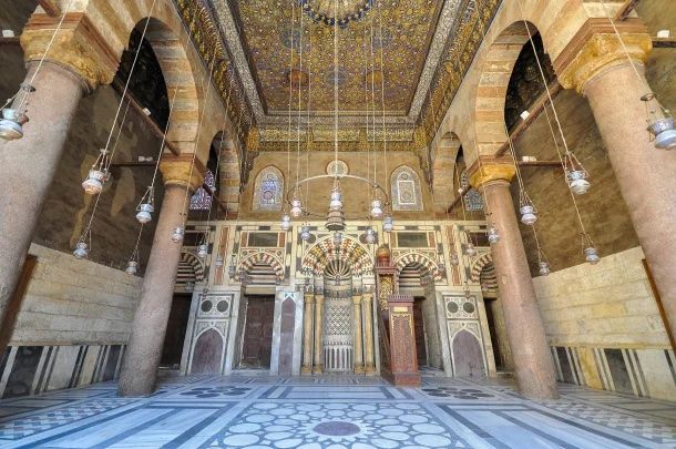 Madrasa-Mosquée du Sultan Barquq au Caire, Égypte. Image : Jorge Láscar sur Wikipédia.