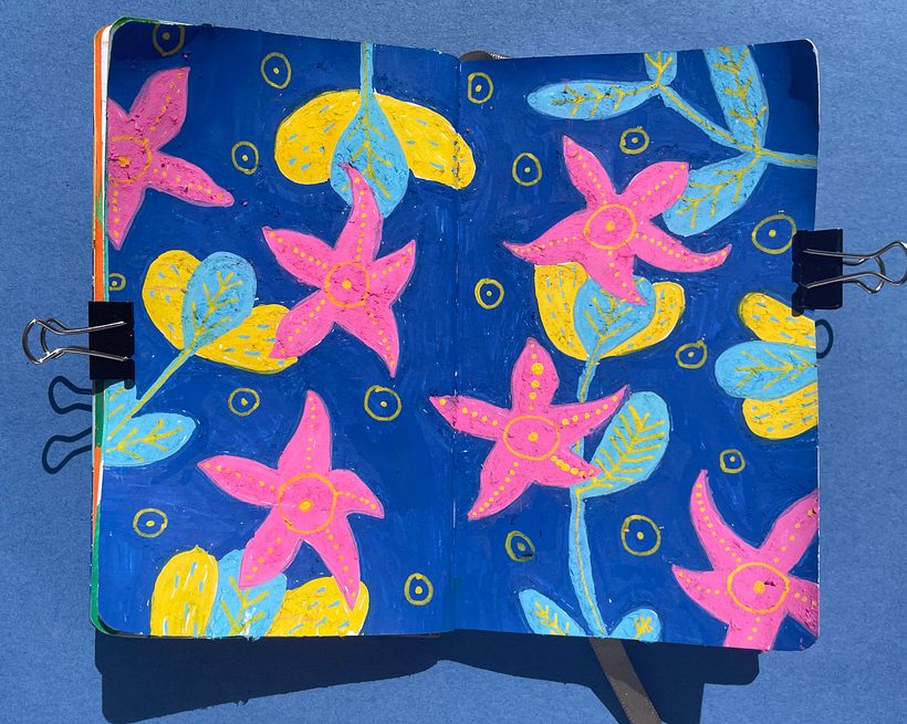 Traced a Hibiscus from a t-shirt, and used that as my main pattern.