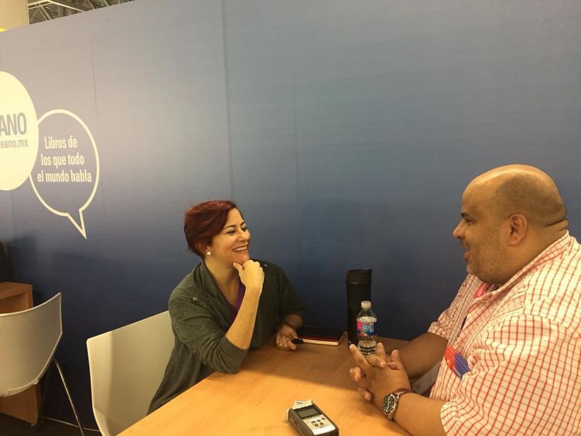 ¡Ping! surgió de entrevistas en FIL, de cuando me preguntaban "y ahora, ¿qué sigue en tu escritura?" Les conté esta novela.
