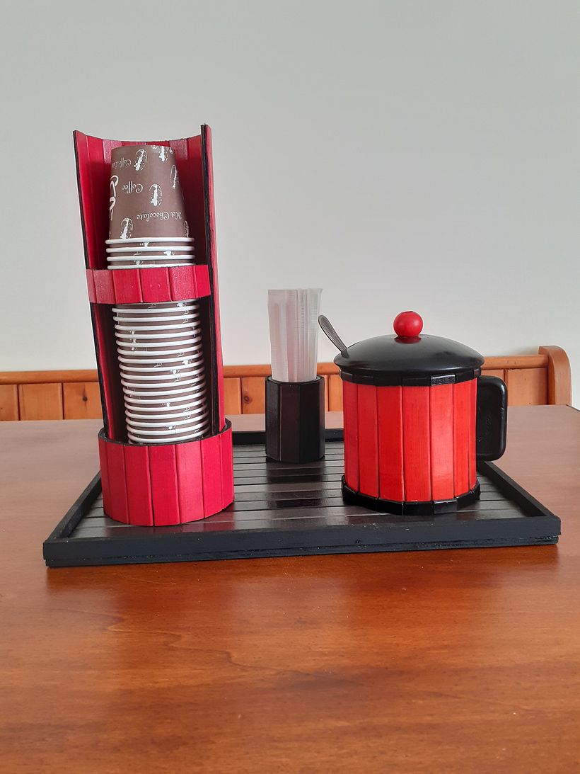 Oggetti in bamboo e  compensato 3