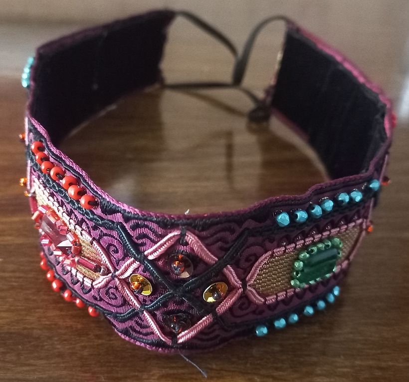 My project for course: Beaded Embroidery: Create Hair Accessories - Diseño de complementos