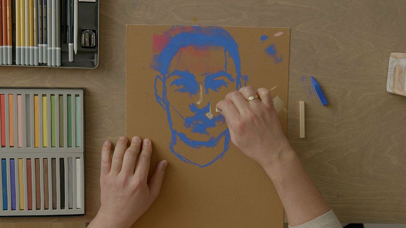Create the highlights of the face.