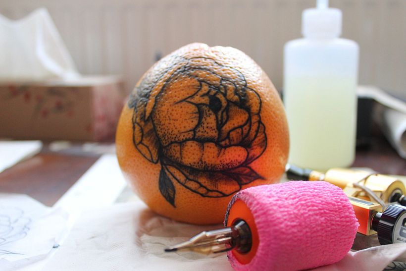 First time doing something on a fruit, used a few shading techniques to try them out.