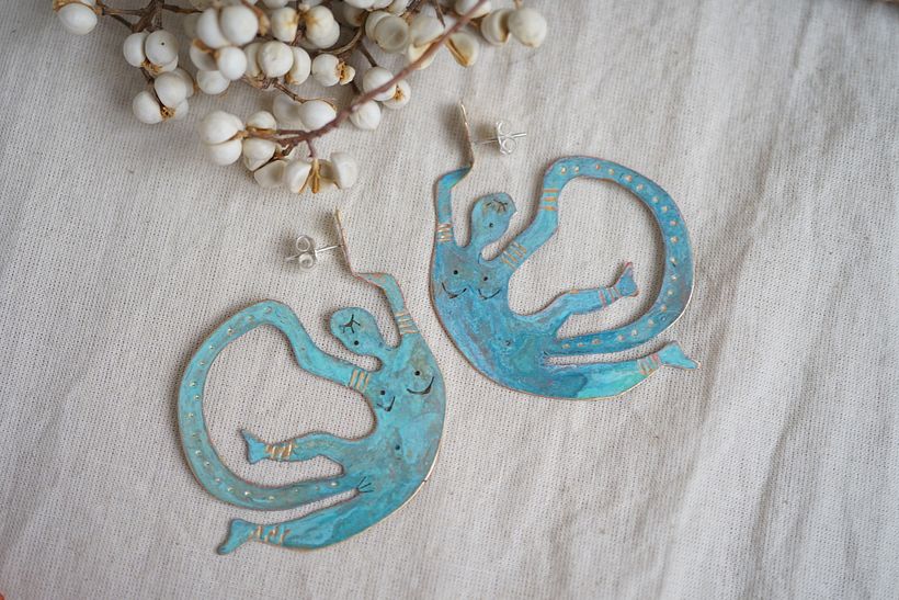 Colección humano con patinas celestes 