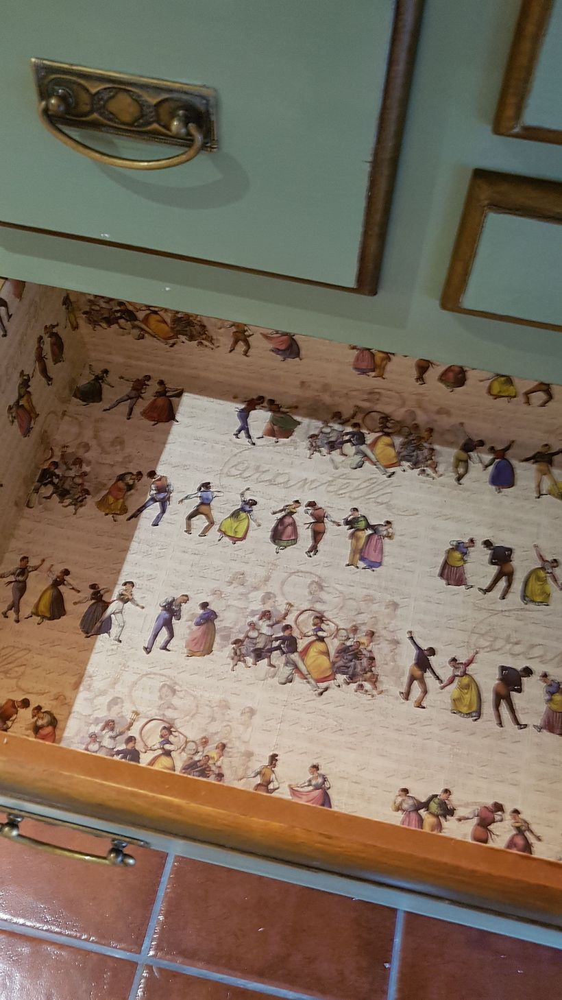 Mi proyecto del curso: Restauración y transformación de muebles para principiantes 4