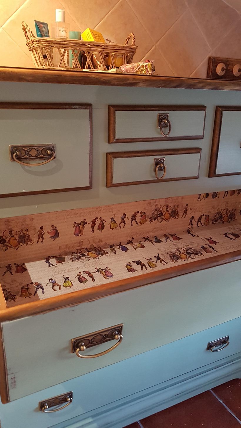 Mi proyecto del curso: Restauración y transformación de muebles para principiantes 5