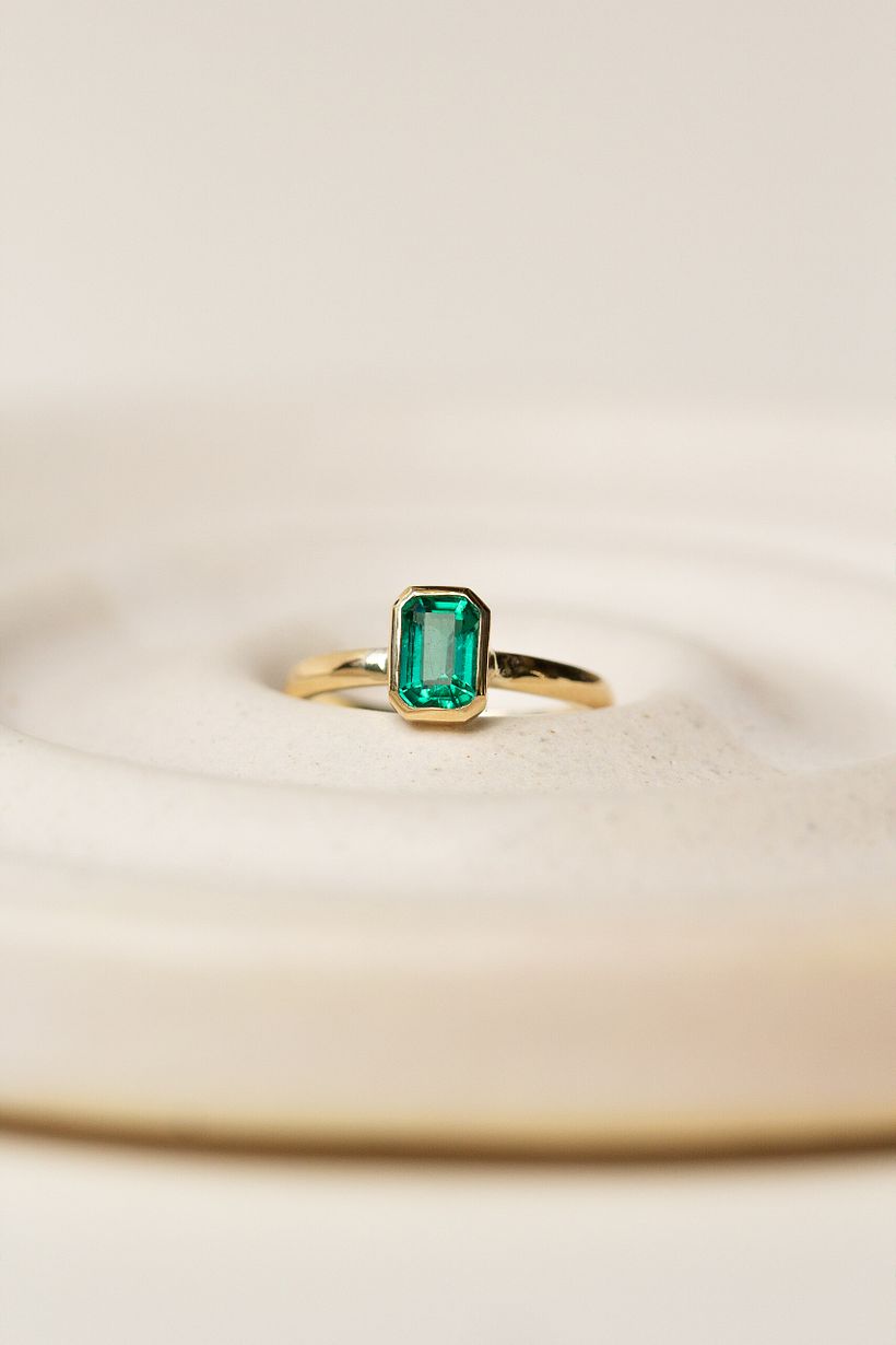 Anillo de Esmeralda y Oro 18k 2