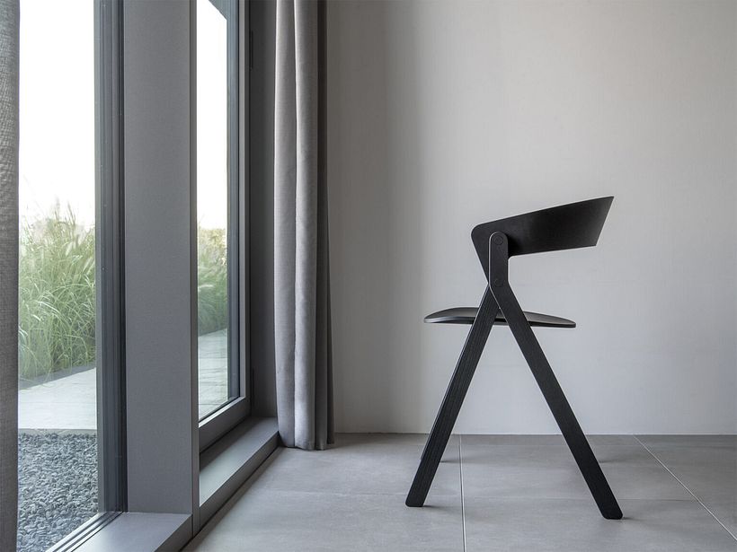 20.20 chair for Bedont 3