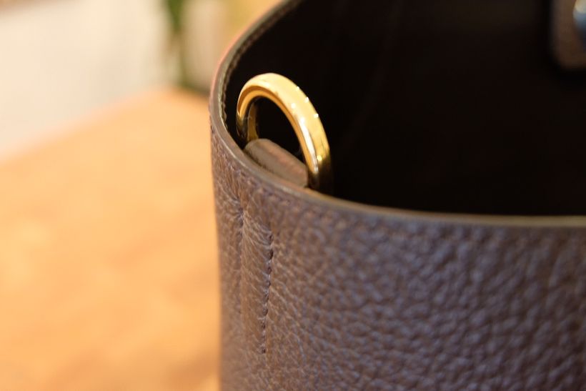 The Ursula handbag model with short handles & detachable shoulderstrap 2