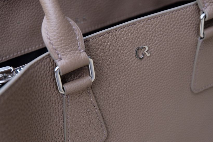 The Rosalinde modell - entirely handstitched  2