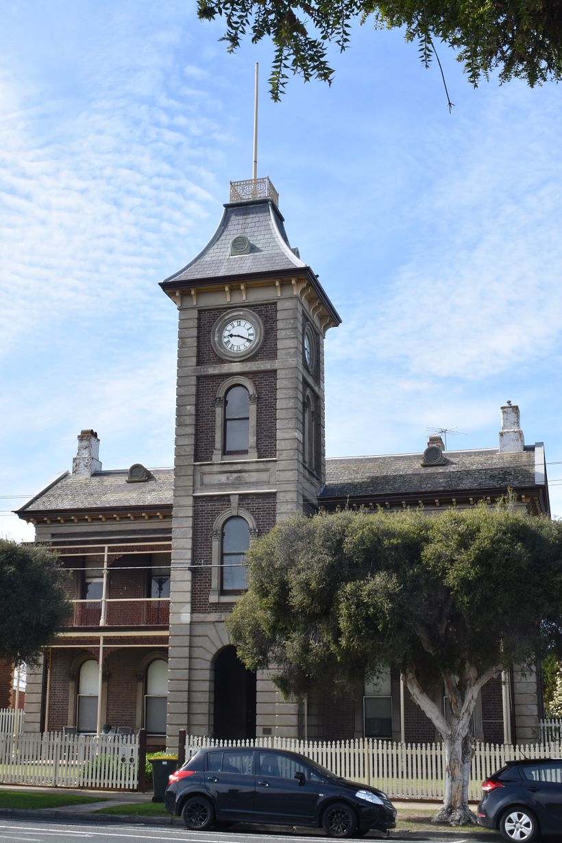 Taken here in Geelong. This building always reminds me of a French provincial architecture.