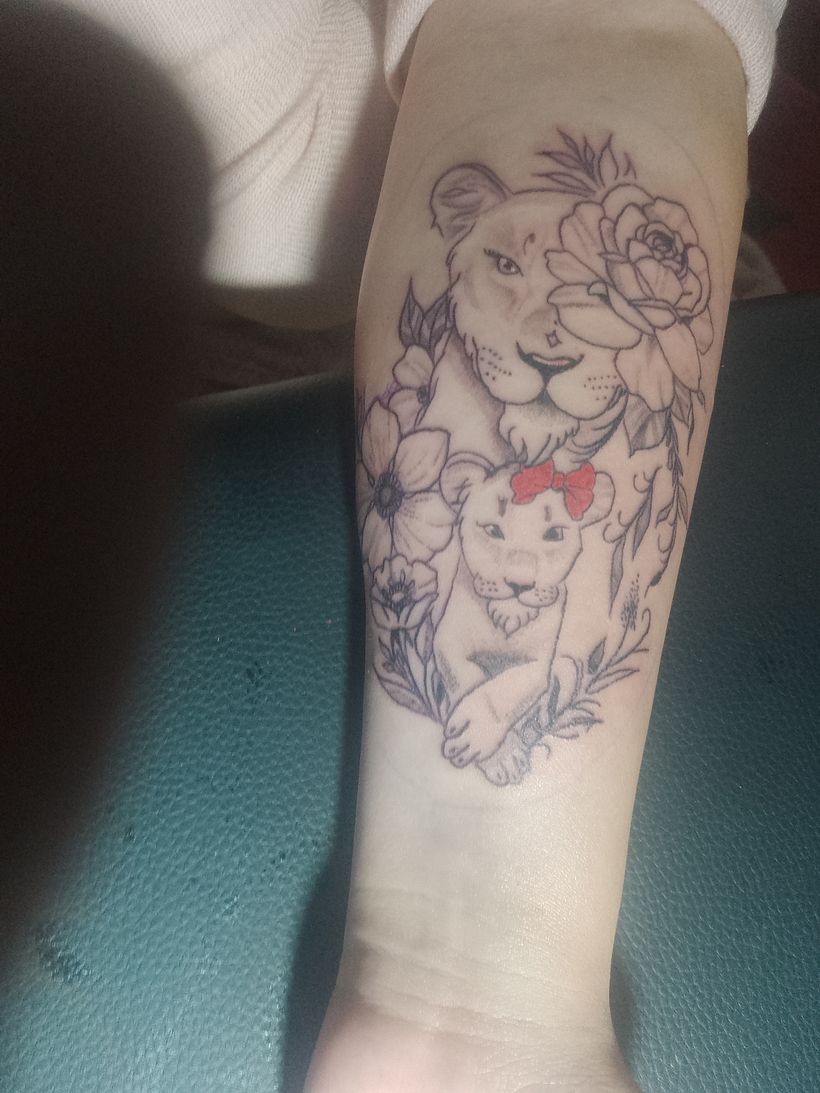 Meu projeto do curso: Tatuagem botânica com pontilhismo 1