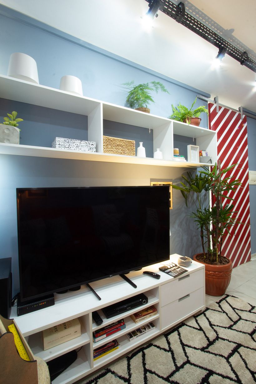 Sala de estar e jantar. Um palco para o shows do trio que mora nela. São Paulo/SP 5